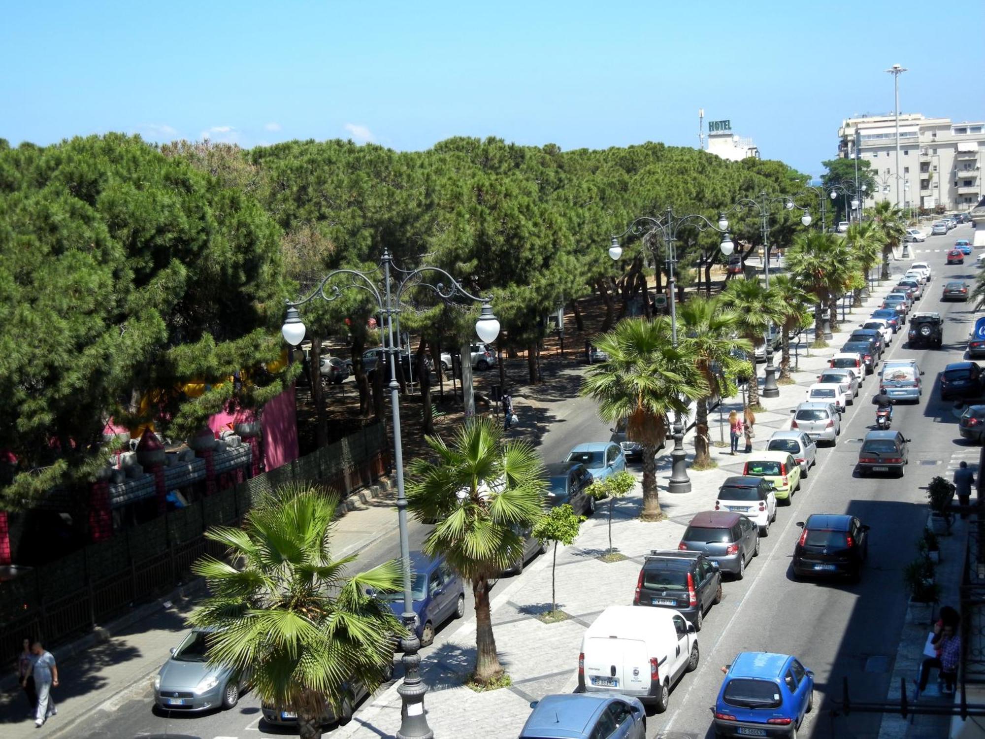 B&B La Pineta Reggio di Calabria Luaran gambar